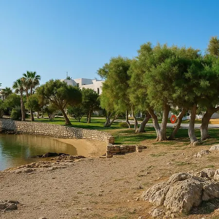 Beachfront Bocamviglies - Bespoke View Couette-café Náoussa