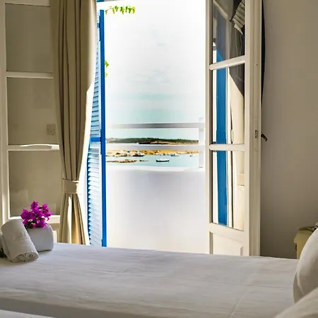 Beachfront Bocamviglies - Bespoke View Frühstückspension