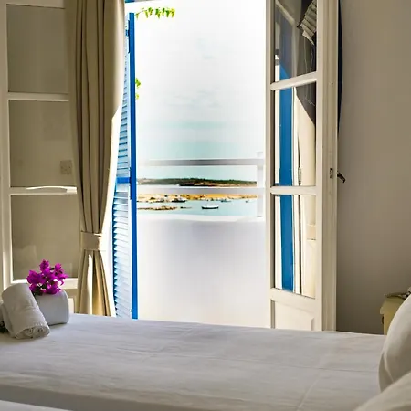 Beachfront Bocamviglies - Naoussa Bespoke View Bed and breakfast