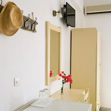 Beachfront Bocamviglies - Naoussa Bespoke View Bed and breakfast *