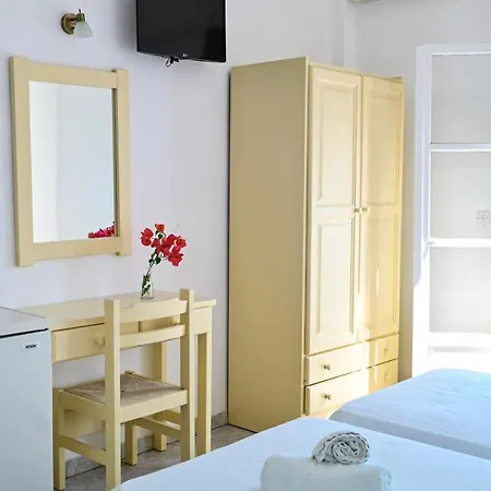Beachfront Bocamviglies - Naoussa Bespoke View Bed and breakfast