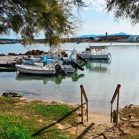 Beachfront Bocamviglies - Bespoke View Naousa (Paros)